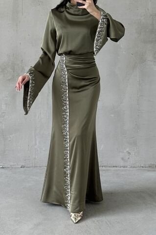 Dökümlü Kol Işıltılı İşlemeli Saten Tesettür Abiye Haki