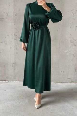 Saten Kumaş Gül Detaylı Tesettür Abiye Yeşil