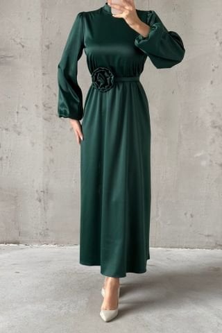 Saten Kumaş Gül Detaylı Tesettür Abiye Yeşil
