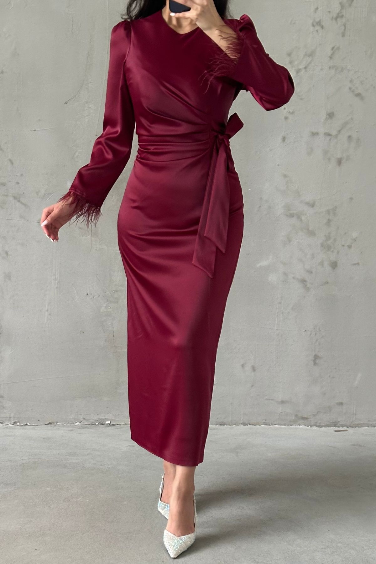 Kolu Tüylü Kalem Saten Tesettür Abiye Bordo