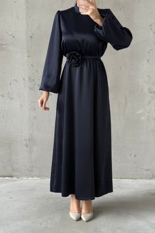 Saten Kumaş Gül Detaylı Tesettür Abiye Lacivert