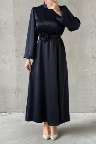 Saten Kumaş Gül Detaylı Tesettür Abiye Lacivert