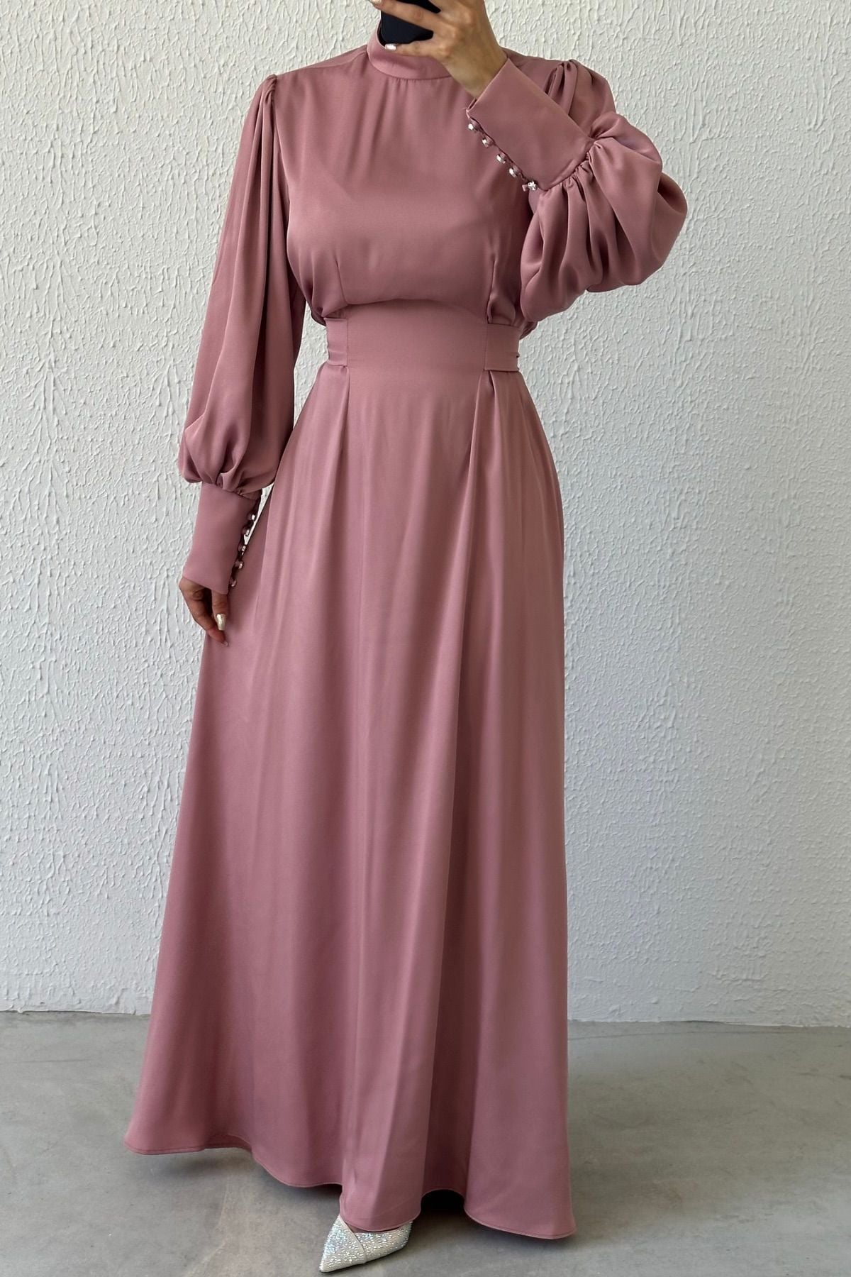 Sparkling Waist: Balloon Sleeve Satin Hijab Evening Dress Powder