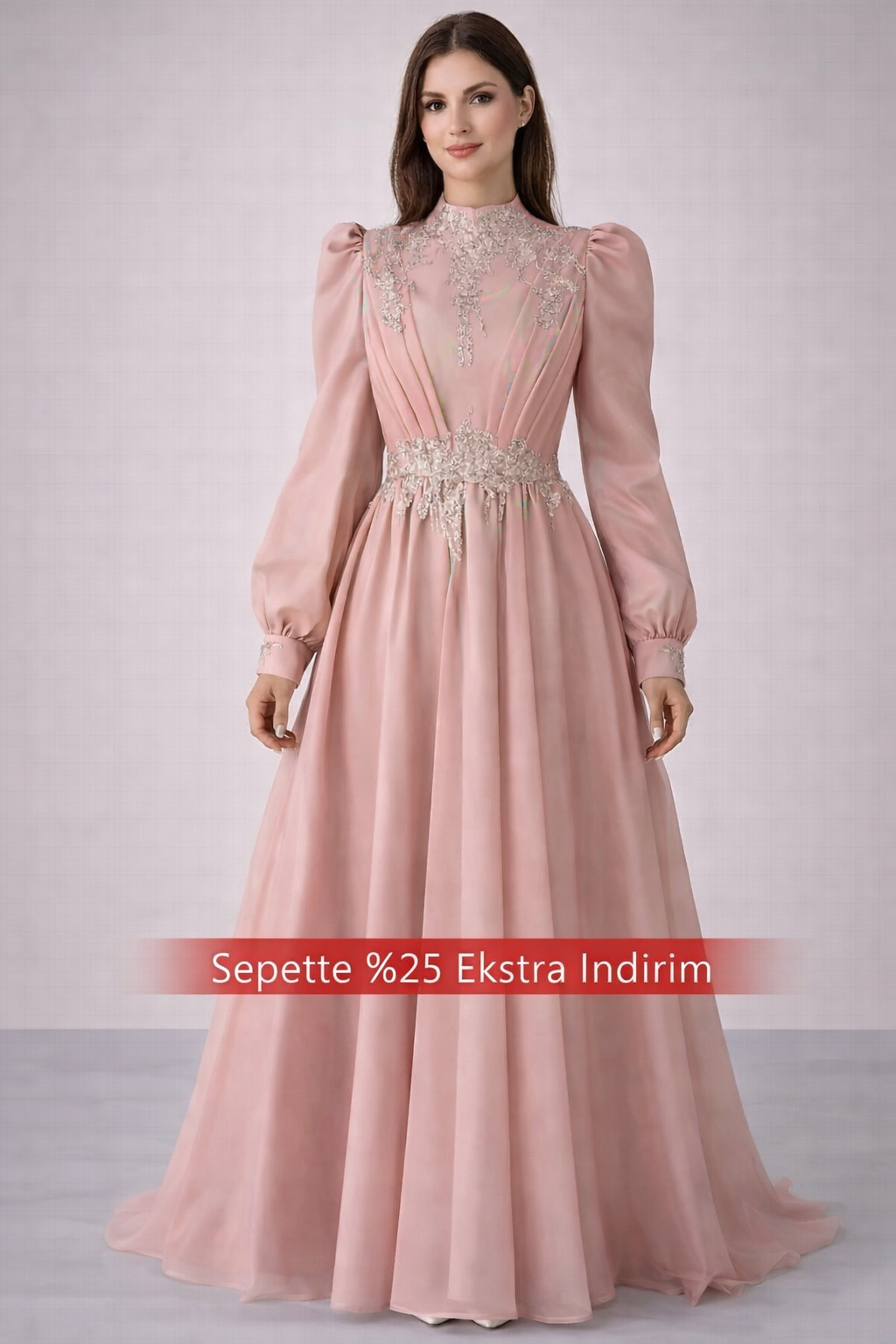 Şık İşlemeli Organze Tesettür Abiye Pudra