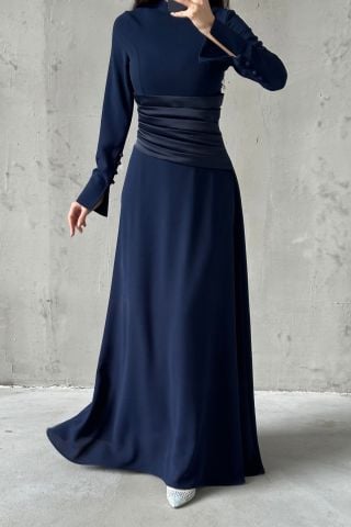 فستان سهرة للحجاب من قماش الكريب مع طيات على الخصر، أزرق داكن