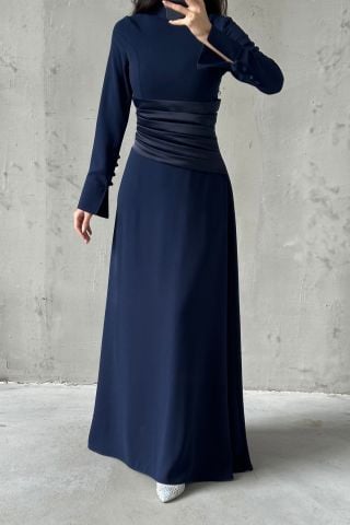 Krep Kumaş Belden Pliseli Tesettür Abiye Lacivert