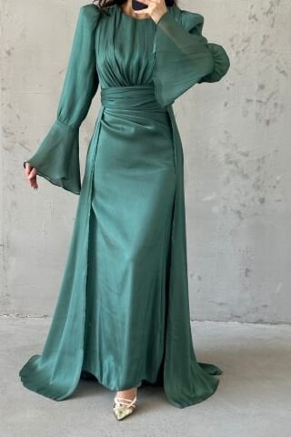 Drape Ve Pelerin Detaylı Janjan Tesettür Abiye Yeşil