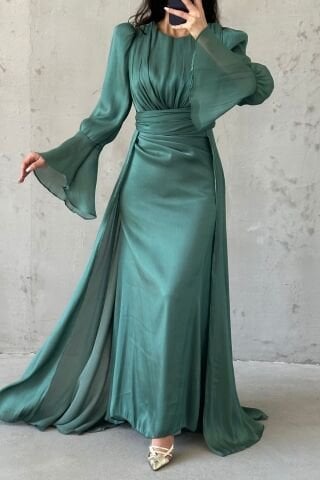 Drape and Cape Detailed Janjan Hijab Evening Dress Green