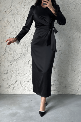 Kolu Tüylü Kalem Saten Tesettür Abiye Siyah