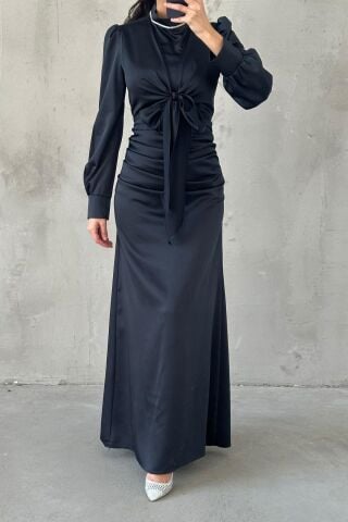 Kusursuz Detaylar Saten Tesettür Abiye Siyah