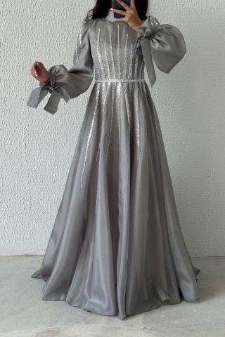 Rahat Bağlamalı Kol Detaylı Organze Tesettür Abiye Gri