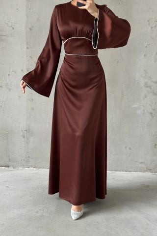Kolları ve Beli İnci Taş Detaylı  Volan Kol Saten Tesettür Abiye Kahverengi