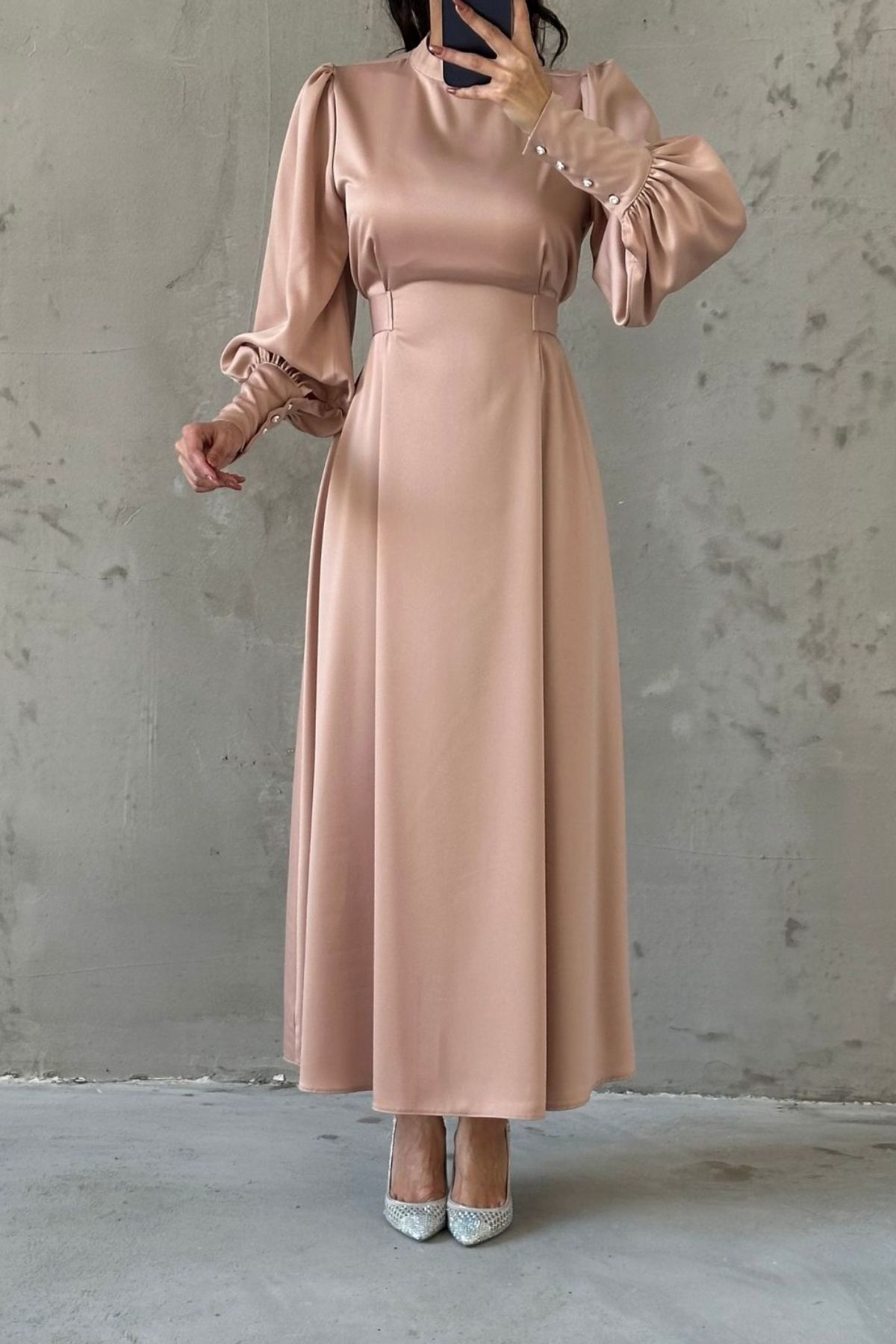 Balon Kol İnci Detaylı Saten Tesettür Abiye Pudra