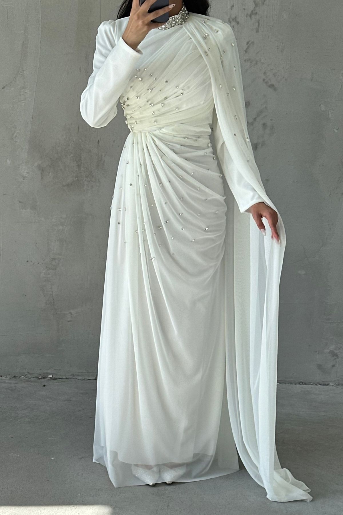 Taş Süslemeli Şık Tasarom Tül Tesettür Abiye Ekru