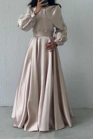 Saten İncisi: Omuzdan Dökülen Tesettür Abiye Bej