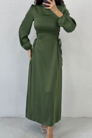 Belden Bağlama Detaylı Saten Tesettür Abiye Yağ Yeşili