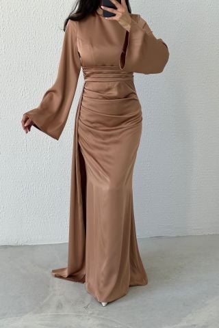 Kuyruk Detaylı Saten Tesettür Abiye Bakır