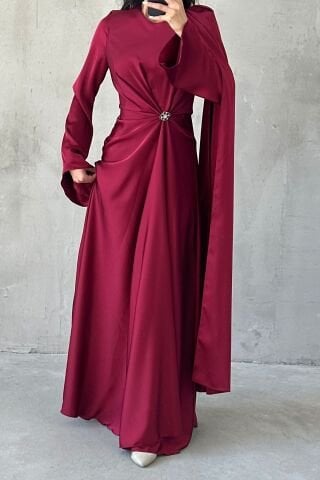 Akıcı Kumaş Ve Broş Detaylı Saten Tesettür Abiye Bordo