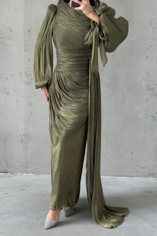 Akıcı Kumaş Kuyruk Detaylı Tesettür Abiye Haki