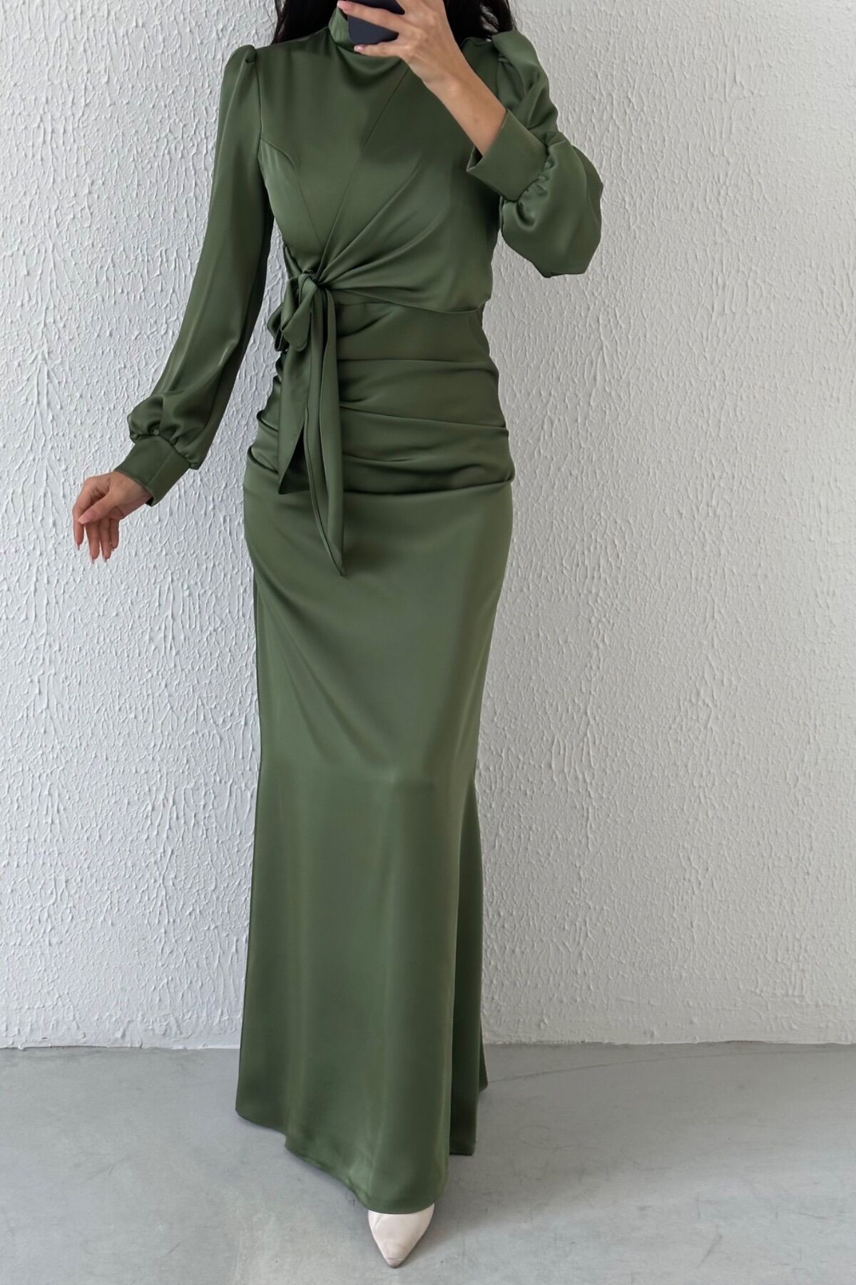 Büzgü Ve Düğüm Detaylı Saten Tesettür Abiye Haki