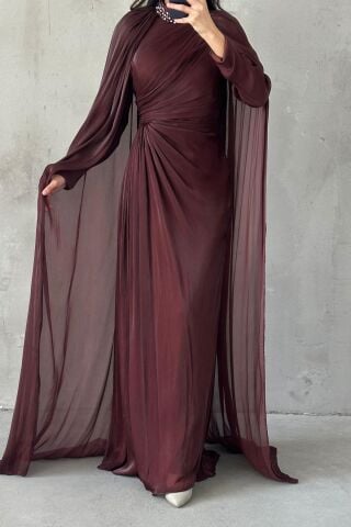 Kolları Pelerinli Yakası Taşlı Janjan Tesettür Abiye Kahverengi