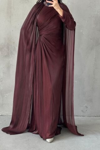 Kolları Pelerinli Yakası Taşlı Janjan Tesettür Abiye Kahverengi