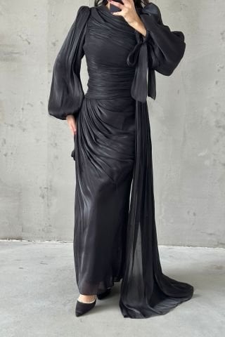 Akıcı Kumaş Kuyruk Detaylı Tesettür Abiye Siyah