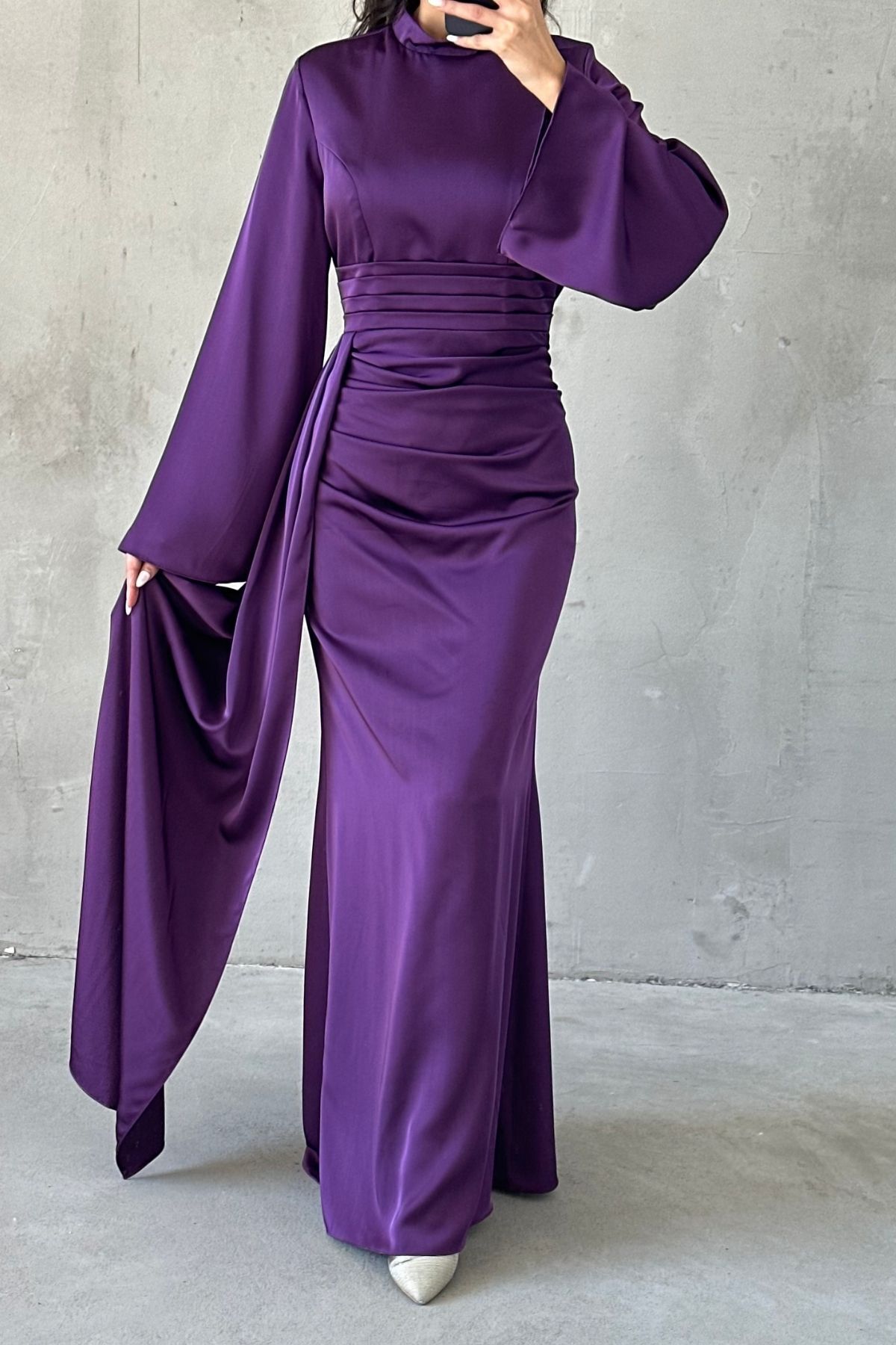 Kuyruk Detaylı Saten Tesettür Abiye Mor
