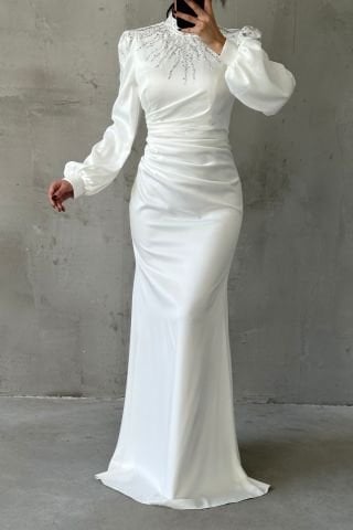 Eşsiz Taş Süslemeli Belden Drapeli Saten Tesettür Abiye Ekru