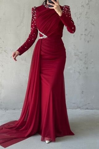 Eşsiz Süslemeli Kuyruklu Tesettür Abiye Bordo