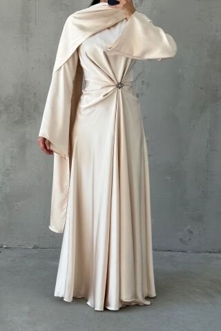 Akıcı Kumaş Ve Broş Detaylı Saten Tesettür Abiye Taş