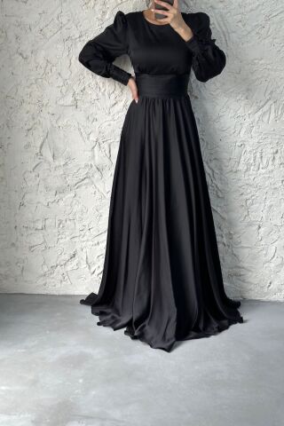 Büyüleyici Saten Kuşaklı Tesettür Abiye-Siyah