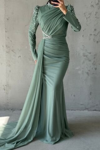 Eşsiz Süslemeli Kuyruklu Tesettür Abiye Mint Yeşili