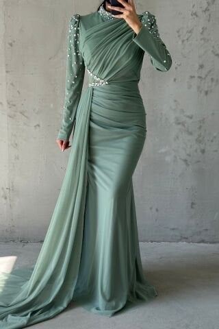 Eşsiz Süslemeli Kuyruklu Tesettür Abiye Mint Yeşili