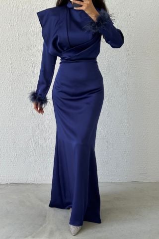 Tüy Zarafeti: Omuz Detaylı Saten Tesettür Abiye Lacivert