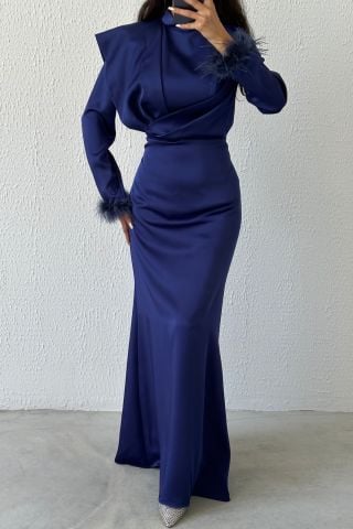 Tüy Zarafeti: Omuz Detaylı Saten Tesettür Abiye Lacivert