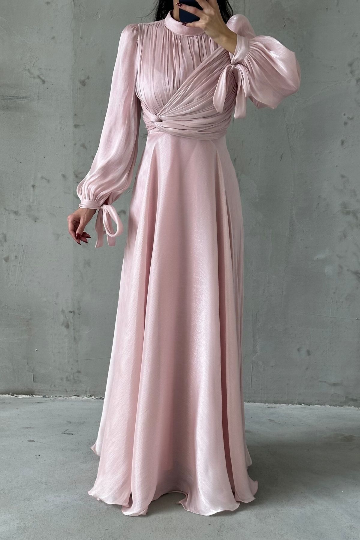 Flowing Fabric Hijab Evening Dress with Sleeve Tie Detail Powder