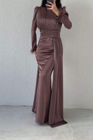 Üstü Ve Kuşağı Pliseli Saten Tesettür Abiye Vizon