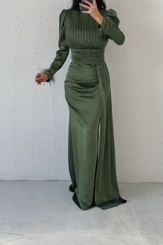 Üstü Ve Kuşağı Pliseli Saten Tesettür Abiye Haki