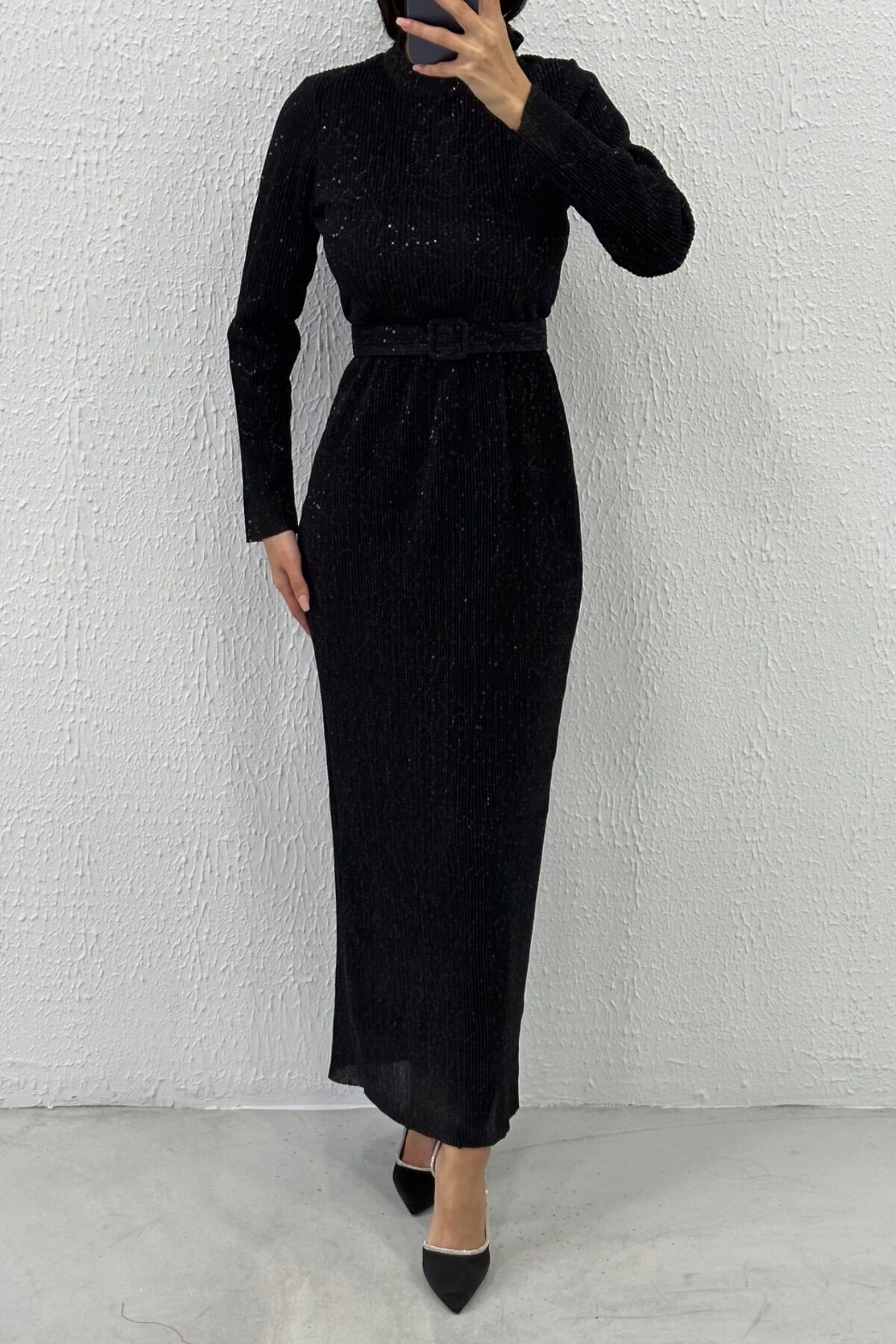 Örme Sim Ve Pul Detaylı Tesettür Abiye Siyah