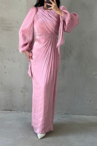 İncilerle Süslenmiş Zarif Tesettür Abiye Toz Pembe