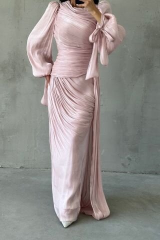 Flowing Fabric Tail Detailed Hijab Evening Dress Powder