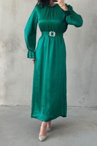 فستان سهرة أخضر من أرفيليا للحجاب