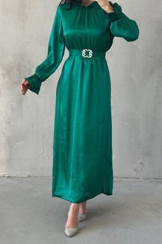 فستان سهرة أخضر من أرفيليا للحجاب