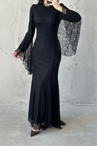 فستان سهرة أسود من نهير حجاب