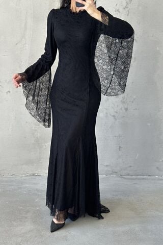 فستان سهرة أسود من نهير حجاب