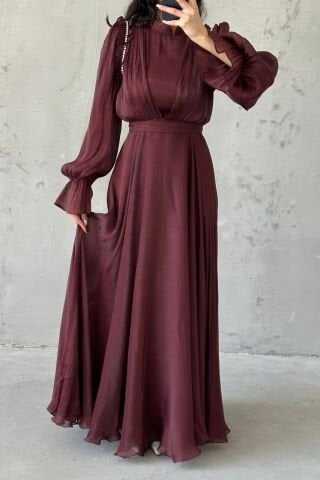 Zarif Kol Detaylı Janjan Tesettür Abiye Kahverengi