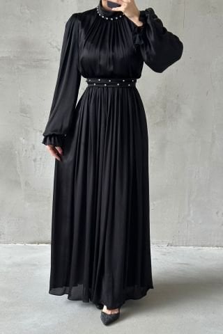 Akıcı Saten Kumaş İnci Detaylı Tesettür Abiye Siyah