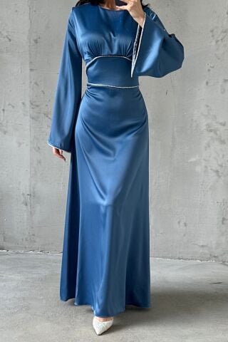 Kolları ve Beli İnci Taş Detaylı  Volan Kol Saten Tesettür Abiye İndigo