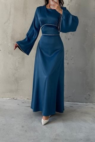 Kolları ve Beli İnci Taş Detaylı  Volan Kol Saten Tesettür Abiye İndigo